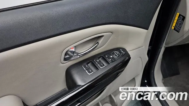 Kia The New Carnival id 2880902 из Кореи 10