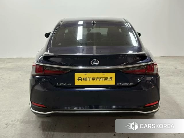 Lexus ES id 4261278 из Китая 10