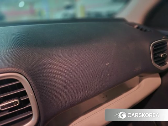 Hyundai Venue id 3919713 из Кореи 10