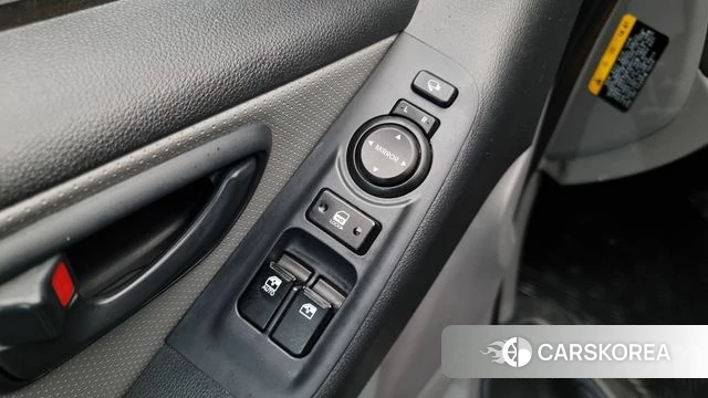 Hyundai The New Grand Starex id 3808475 из Кореи 10