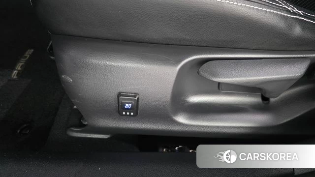 Toyota Prius 4th Generation id 4620188 из Кореи 10