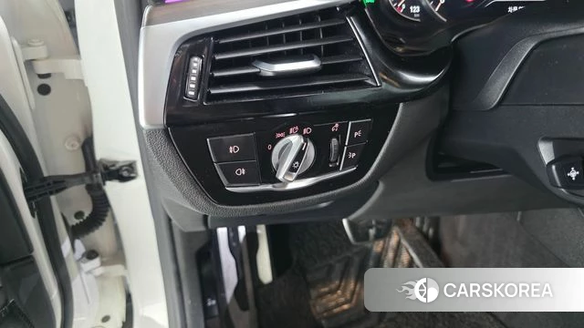 BMW 5 Series (G30) id 4742365 из Кореи 10