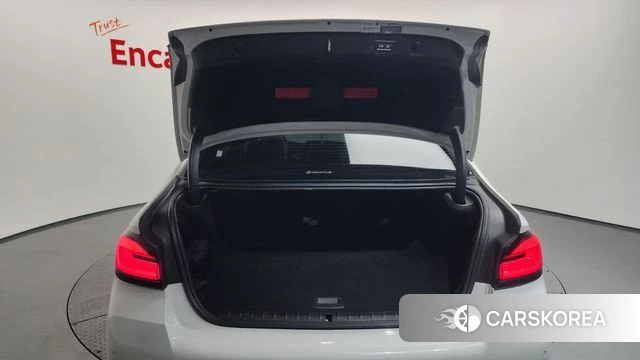 BMW 5 Series (G30) id 3812726 из Кореи 10