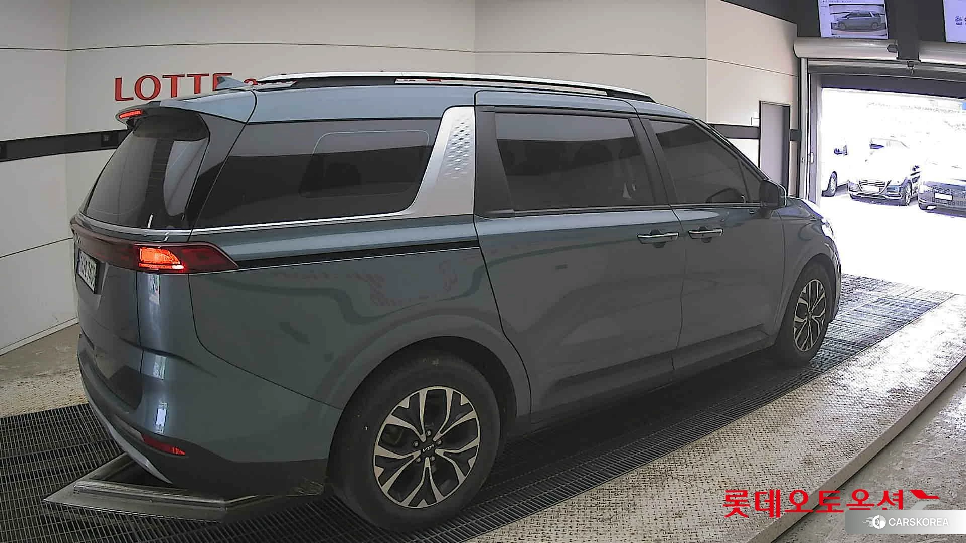 Kia Carnival id 4347343 из Кореи 10
