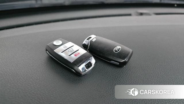 Kia Stonic id 4356288 из Кореи 10