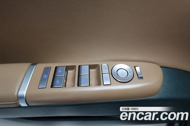 Hyundai Grandeur (GN7) id 2739724 из Кореи 10