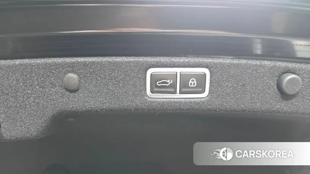 Hyundai Grandeur Hybrid (GN7) id 3831656 из Кореи 10