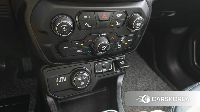 Jeep Renegade id 4530575 из Кореи 10
