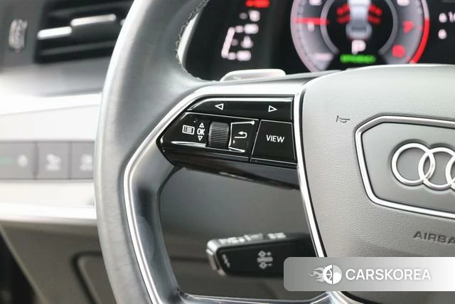 Audi A7L id 4260971 из Китая 10
