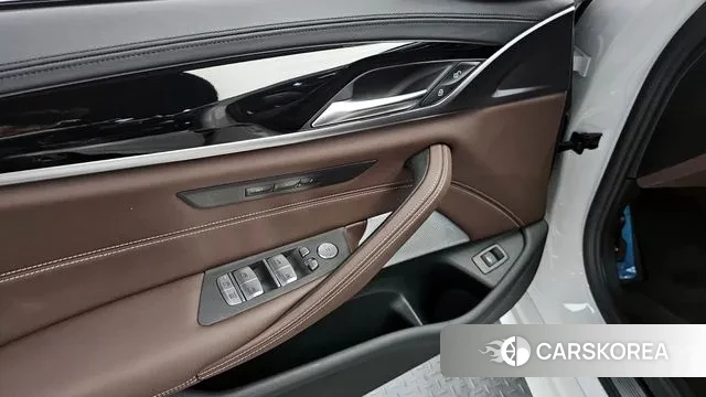 BMW 5 Series (G30) id 3058758 из Кореи 10