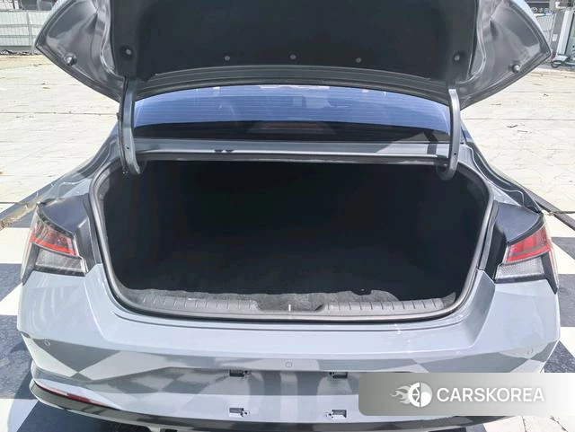 Hyundai Elantra id 4291365 из Китая 10