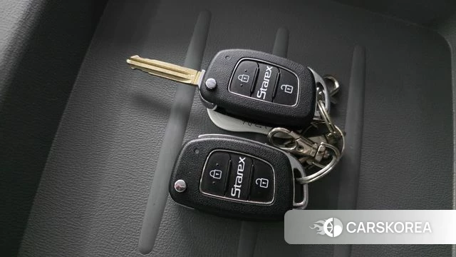 Hyundai The New Grand Starex id 4519589 из Кореи 10