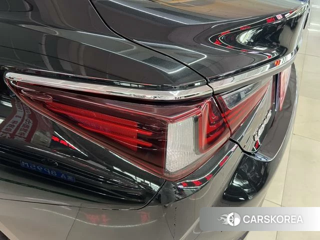 Lexus ES id 4277218 из Китая 10