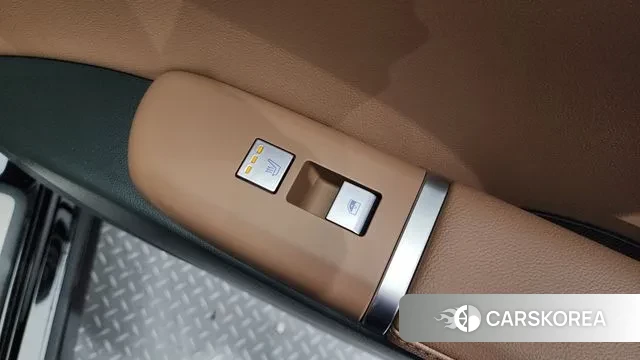 Hyundai Grandeur (GN7) id 3036816 из Кореи 10