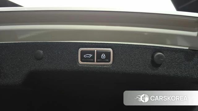 Hyundai Grandeur Hybrid (GN7) id 4720333 из Кореи 10