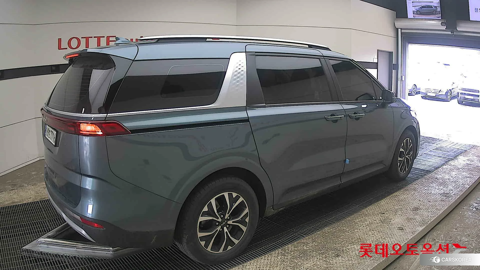 Kia Carnival id 3869418 из Кореи 10