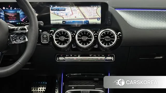 Mercedes-Benz GLA - Class H247 id 3477207 из Кореи 10