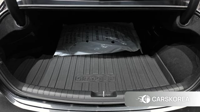 Hyundai The New Grandeur IG Hybrid id 4525136 из Кореи 10