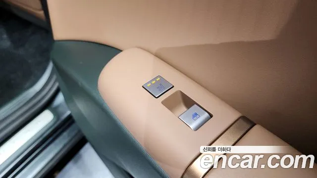 Hyundai Grandeur (GN7) id 2848034 из Кореи 10