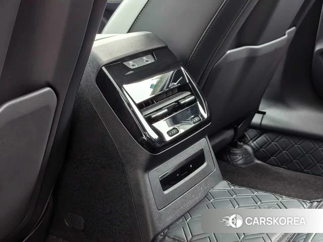 Audi A5L id 4298382 из Китая 10