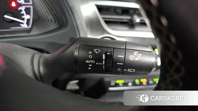 Lexus UX250h id 3330457 из Кореи 10