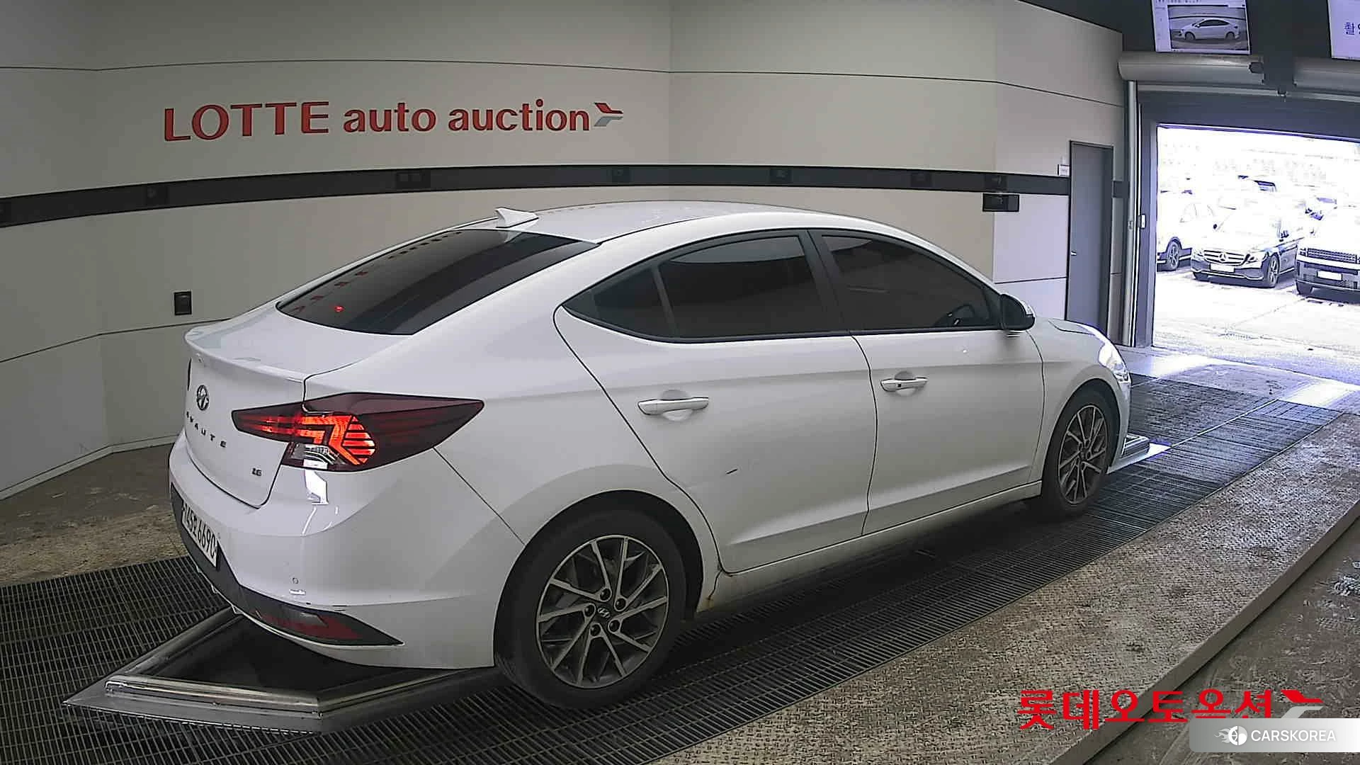 Hyundai Avante id 3869376 из Кореи 10