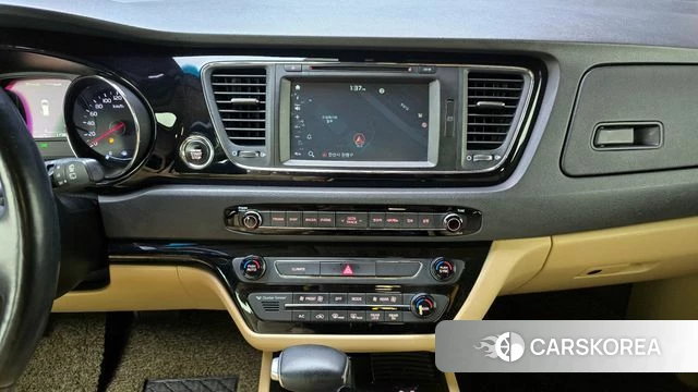 Kia All New Carnival id 4311107 из Кореи 10