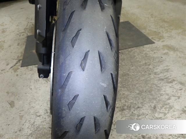 Kawasaki Z900RS CAFE id 3949190 из Японии 10