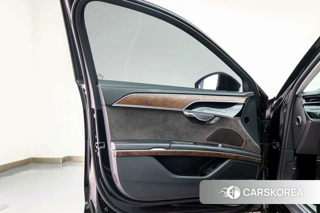 Audi A8 id 4254264 из Китая 10