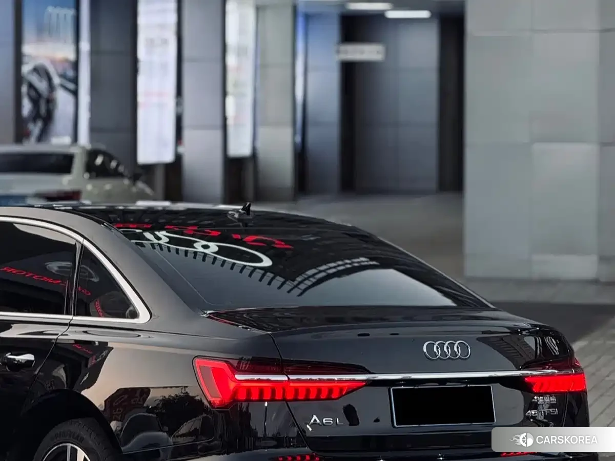 Audi A6L id 4548065 из Китая 11