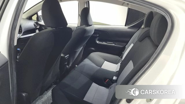 Toyota Prius C id 4285555 из Кореи 10