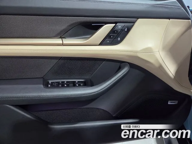 Porsche Taycan id 2727377 из Кореи 10