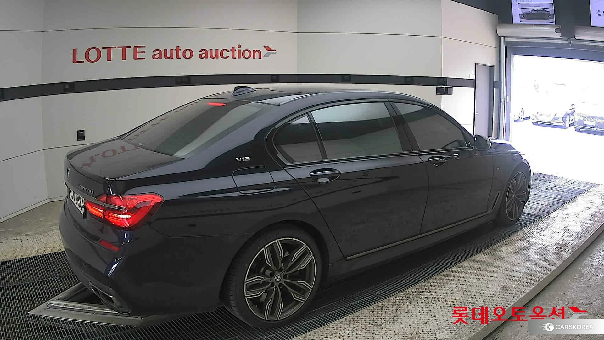 BMW  M760Li xDrive id 4289667 из Кореи 10