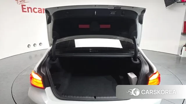 BMW 5 Series (G30) id 3499619 из Кореи 10