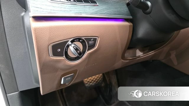 Mercedes-Benz E-Class W213 id 4586613 из Кореи 10