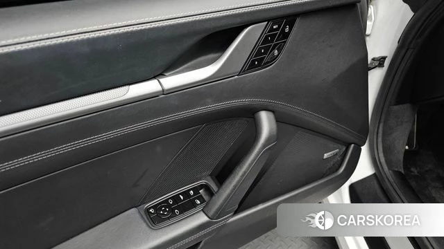 Porsche 911(992) id 4370382 из Кореи 10