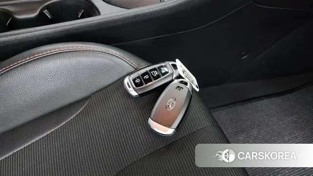 Hyundai Veloster (JS) id 3434493 из Кореи 10