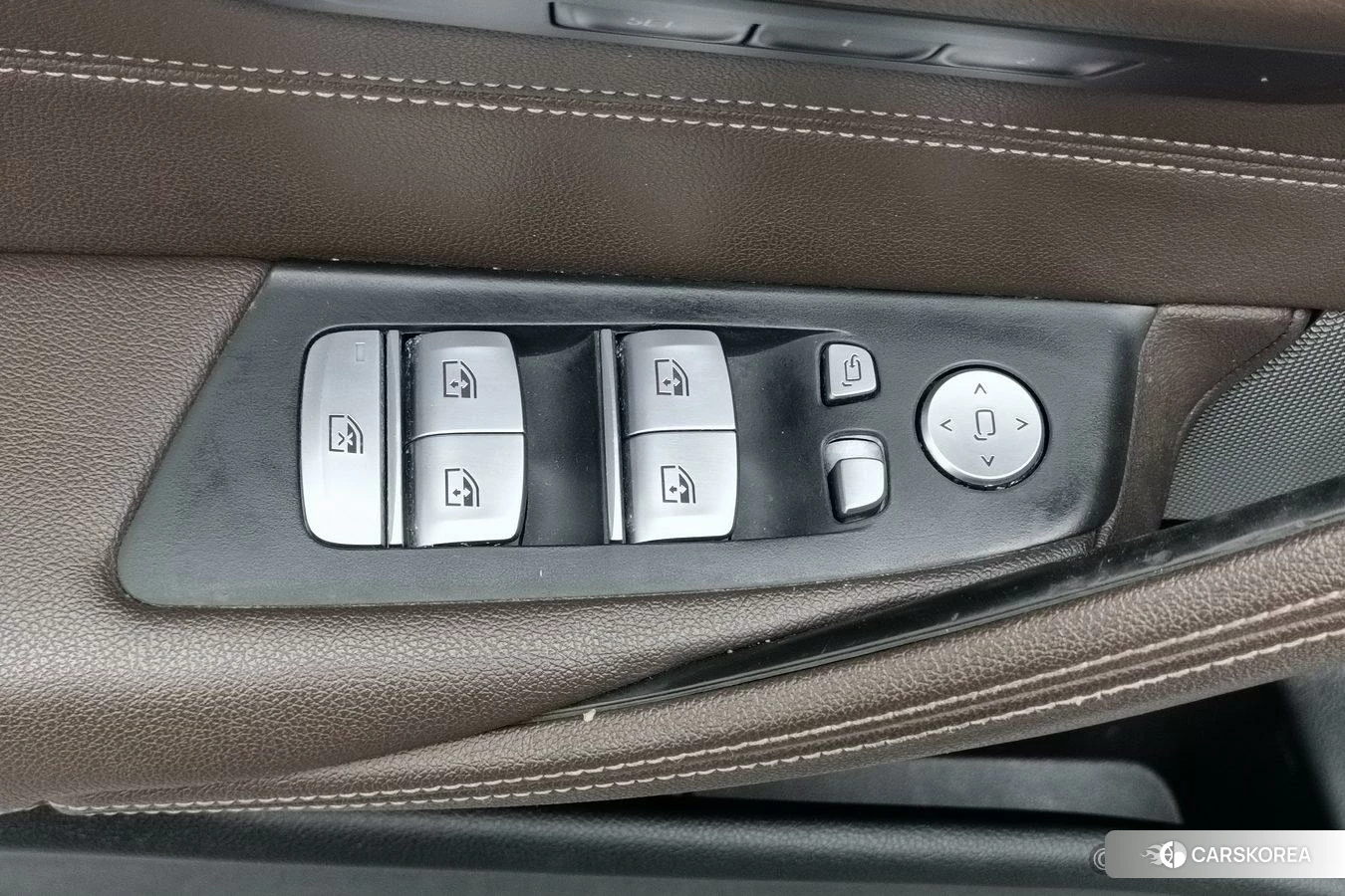 BMW 5 series PHEV id 4467398 из Китая 10