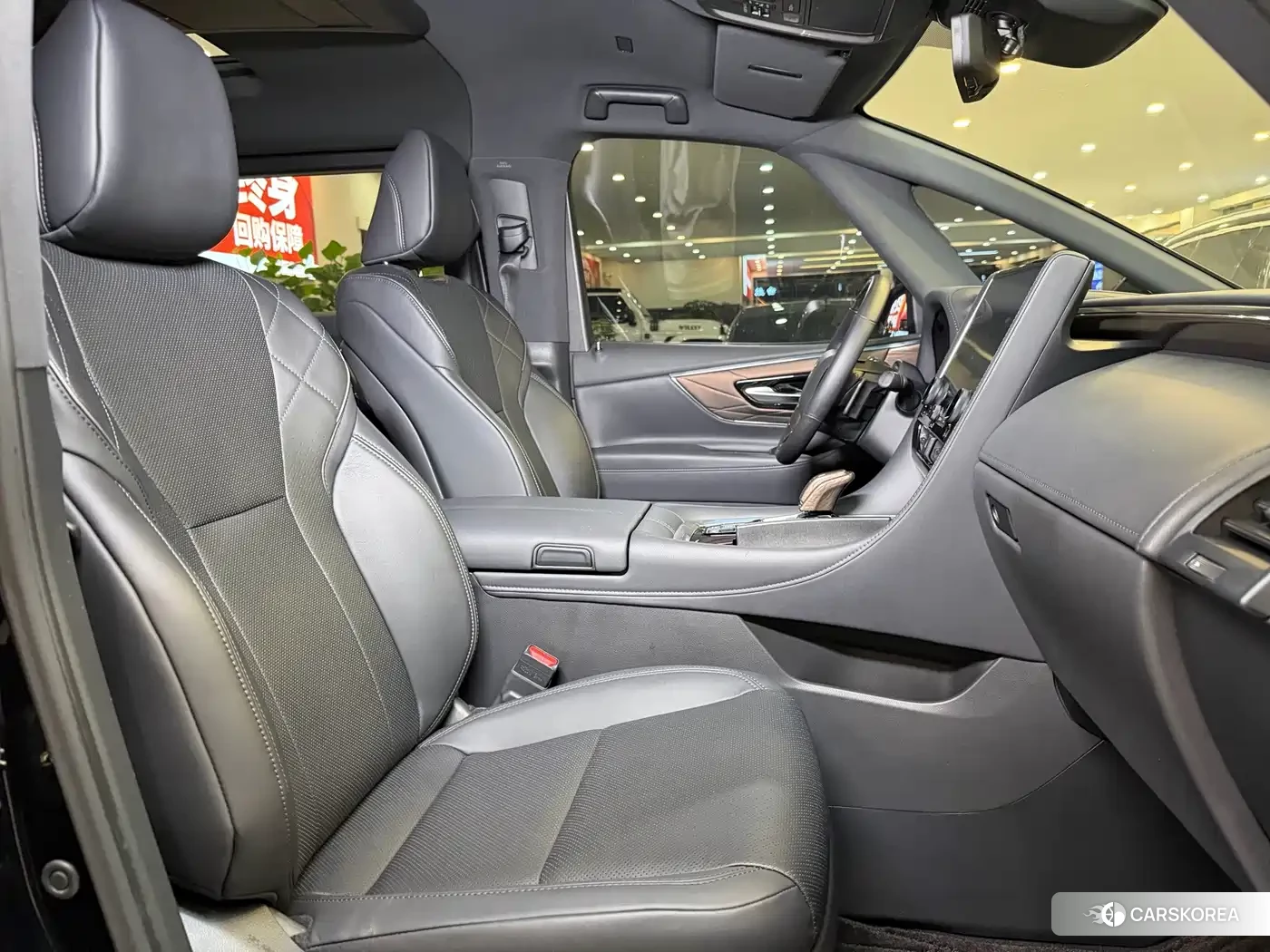 Toyota Elfa id 4686215 из Китая 10
