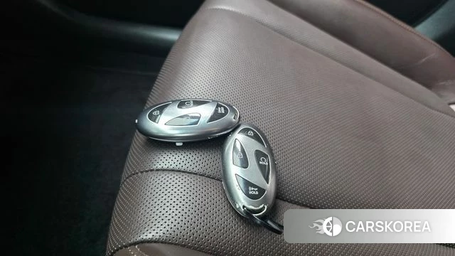 Hyundai Grandeur Hybrid (GN7) id 4469374 из Кореи 10