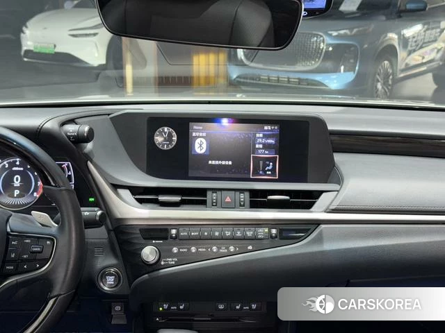 Lexus ES id 4273980 из Китая 10