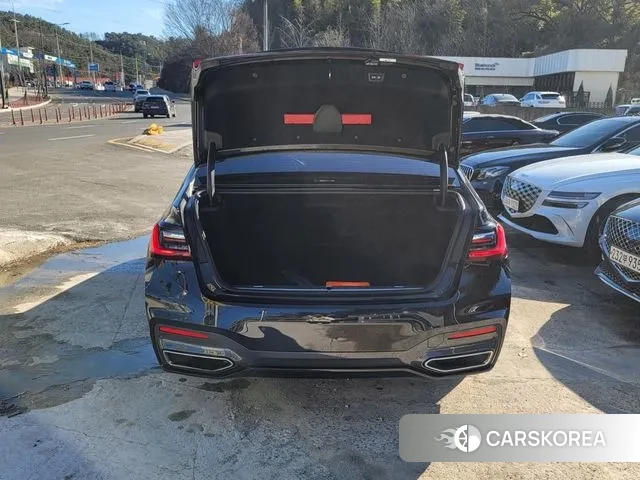 BMW 7 Series (G11) id 3529702 из Кореи 10