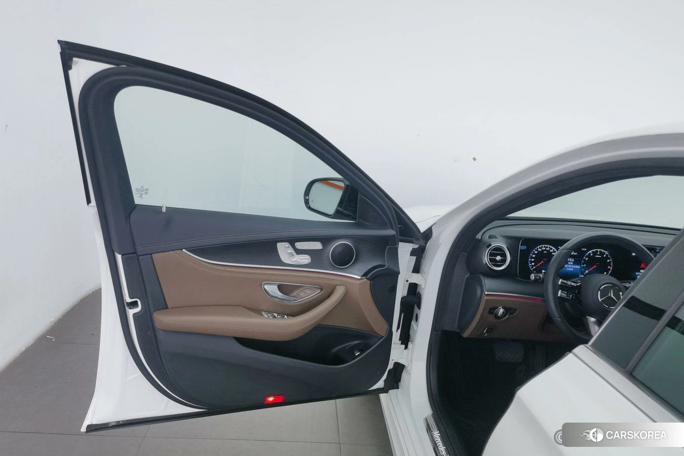 Mercedes-Benz E-Class id 4514773 из Китая 10