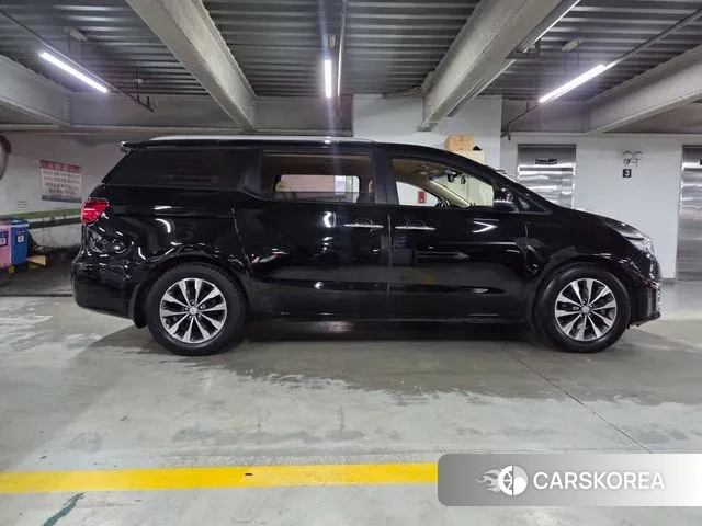 Kia All New Carnival id 3308291 из Кореи 10