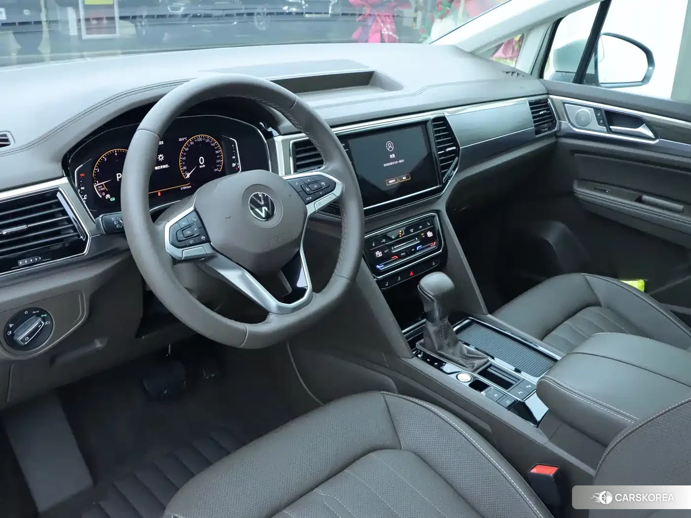 Volkswagen Viloran id 4606976 из Китая 10