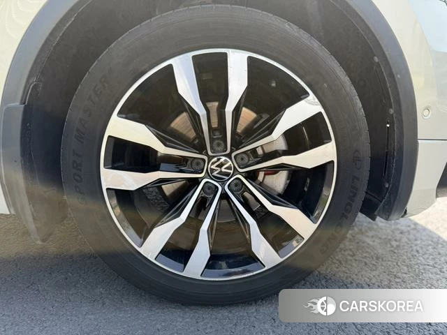 Volkswagen Tiguan L id 4276941 из Китая 10