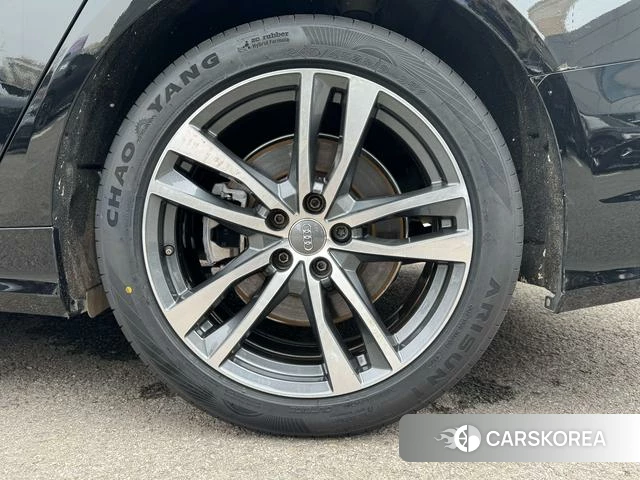 Audi A6L id 4300419 из Китая 10