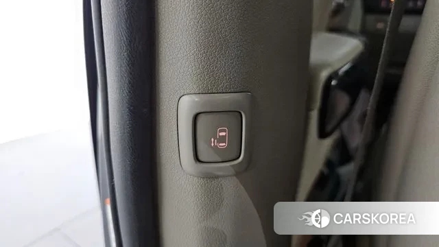 Kia All New Carnival id 3363323 из Кореи 10