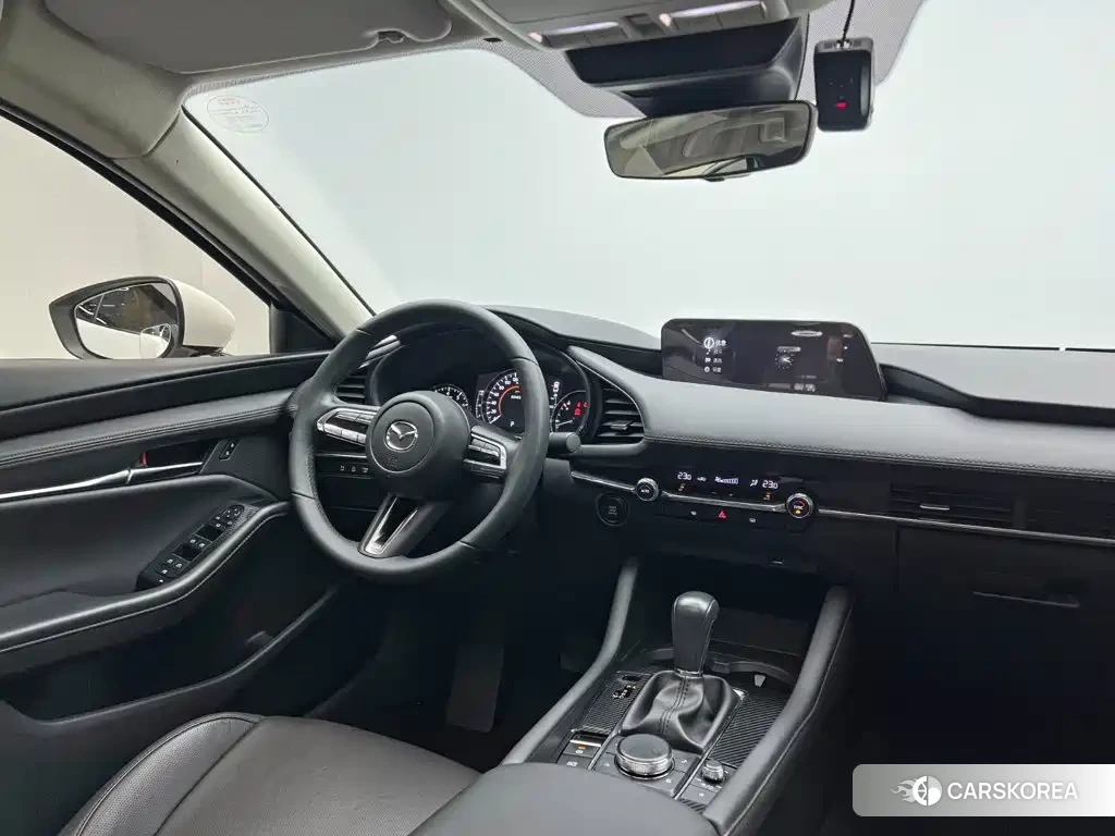Mazda 3 id 4659712 из Китая 10