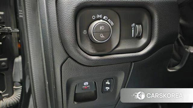 Dodge Lampicup id 3924132 из Кореи 10